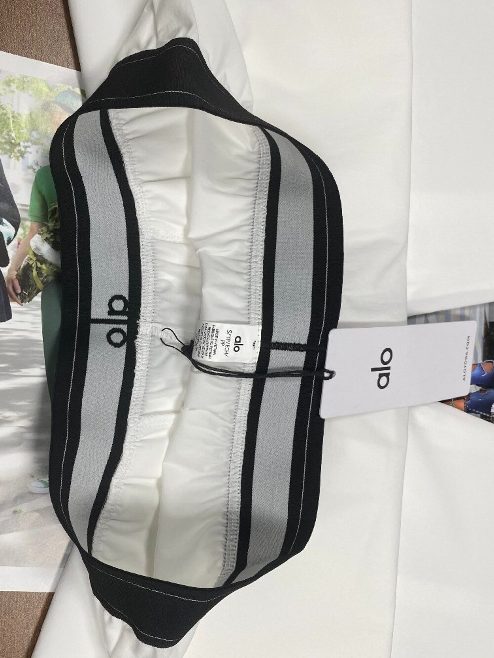🦓New With Tags ALO Yoga👩🦳White Black Trouser Pants (30-inch inseam) - Picture 3 of 9